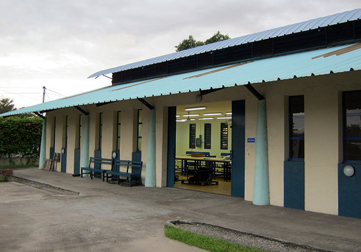Vue extérieure d'une salle de cours du CSP POG