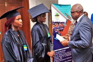 Photo de la cérémonie de remise de certificat de la promotion 2023-2024 du CSP POG