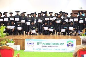 Photo de la cérémonie de remise de certificat de la promotion 2023-2024 du CSP POG